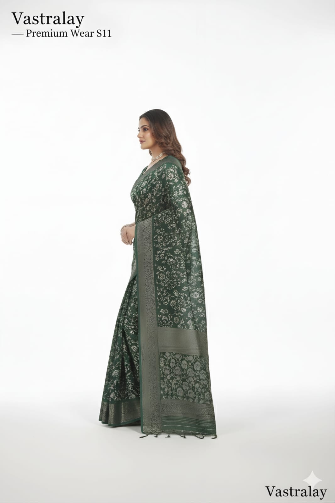 Elegant Emerald Green Woven Silk Saree with Floral Motifs