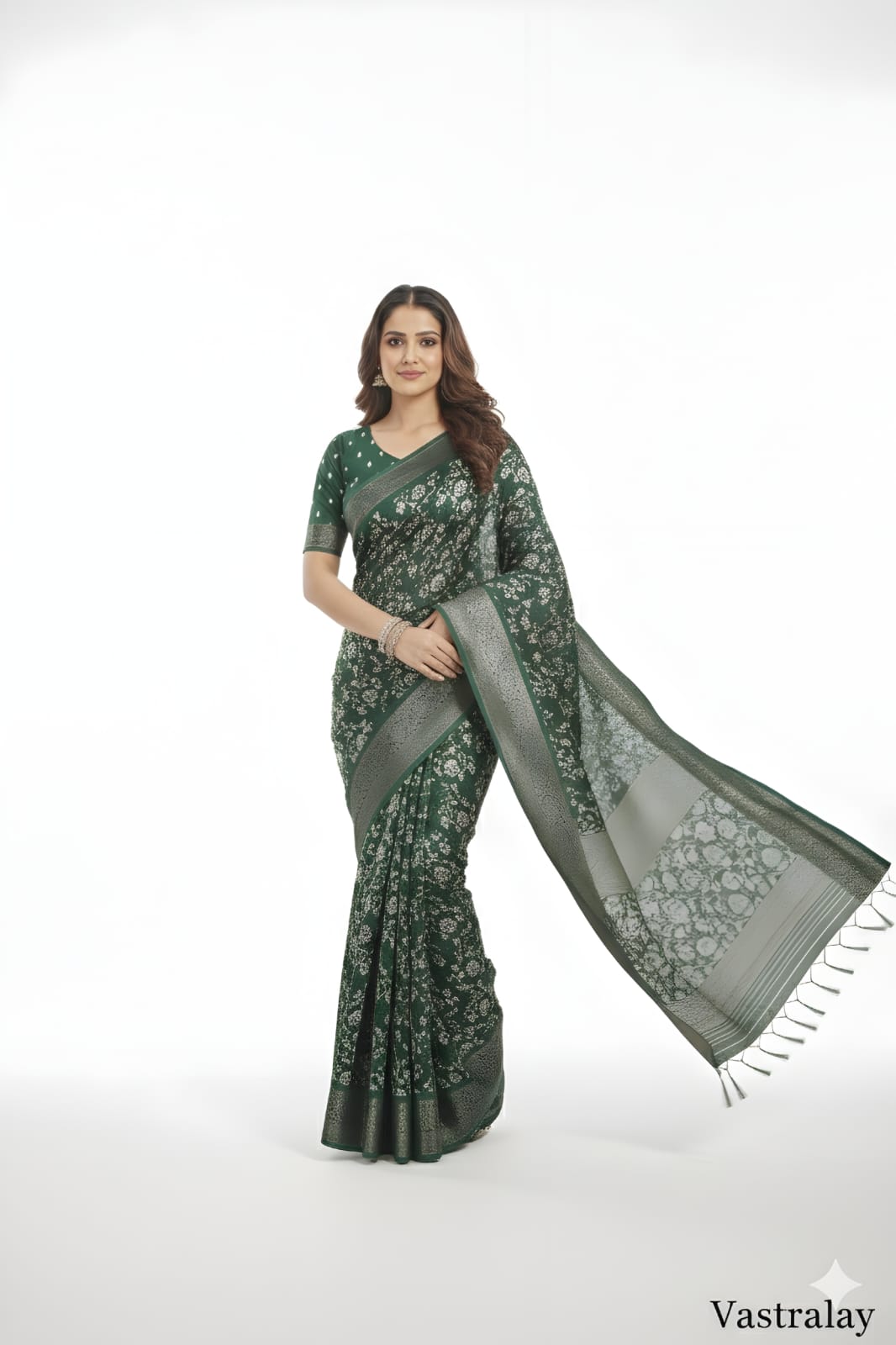 Elegant Emerald Green Woven Silk Saree with Floral Motifs