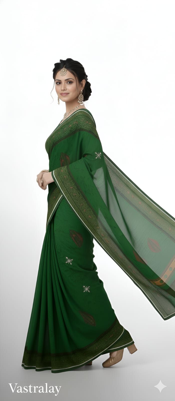 Exclusive Emerald Green Silk Blend Saree with Antique Gold Woven Border