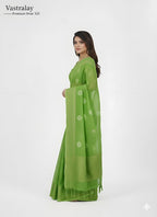 resh Green Silk Saree with Subtle Tie-Dye Effect
